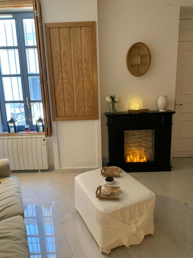 קרקסון C'Est Une Maison Bleue מראה חיצוני תמונה